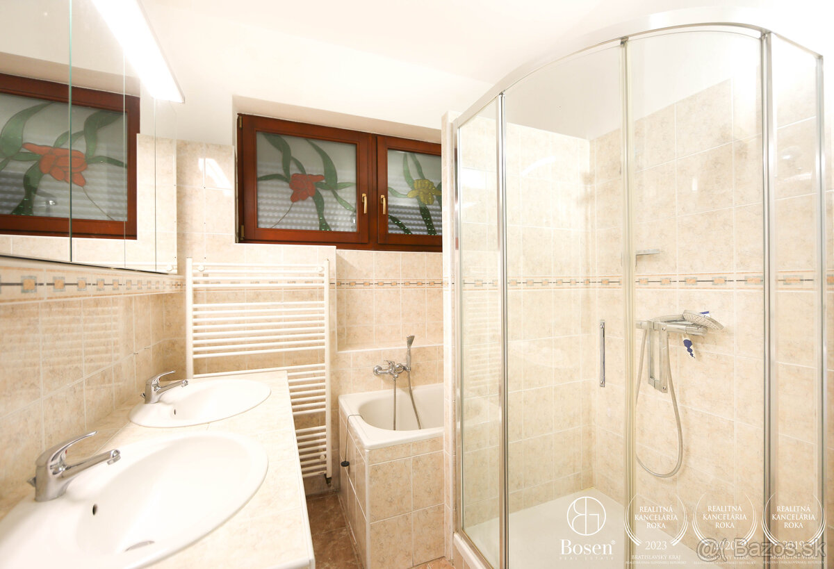 BOSEN | Na predaj priestranný 4-izb. RD v tichej časti mesta - 10