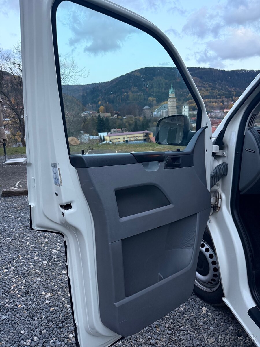 Predám VW T5 Transporter / Camper - 10