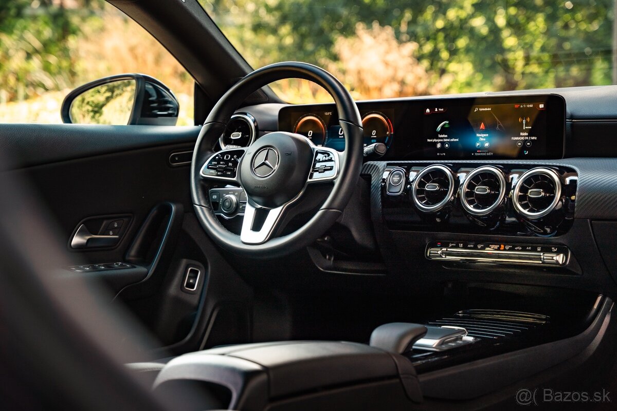 Mercedes-Benz CLA 250e Coupe EQ Power Hybrid - 10