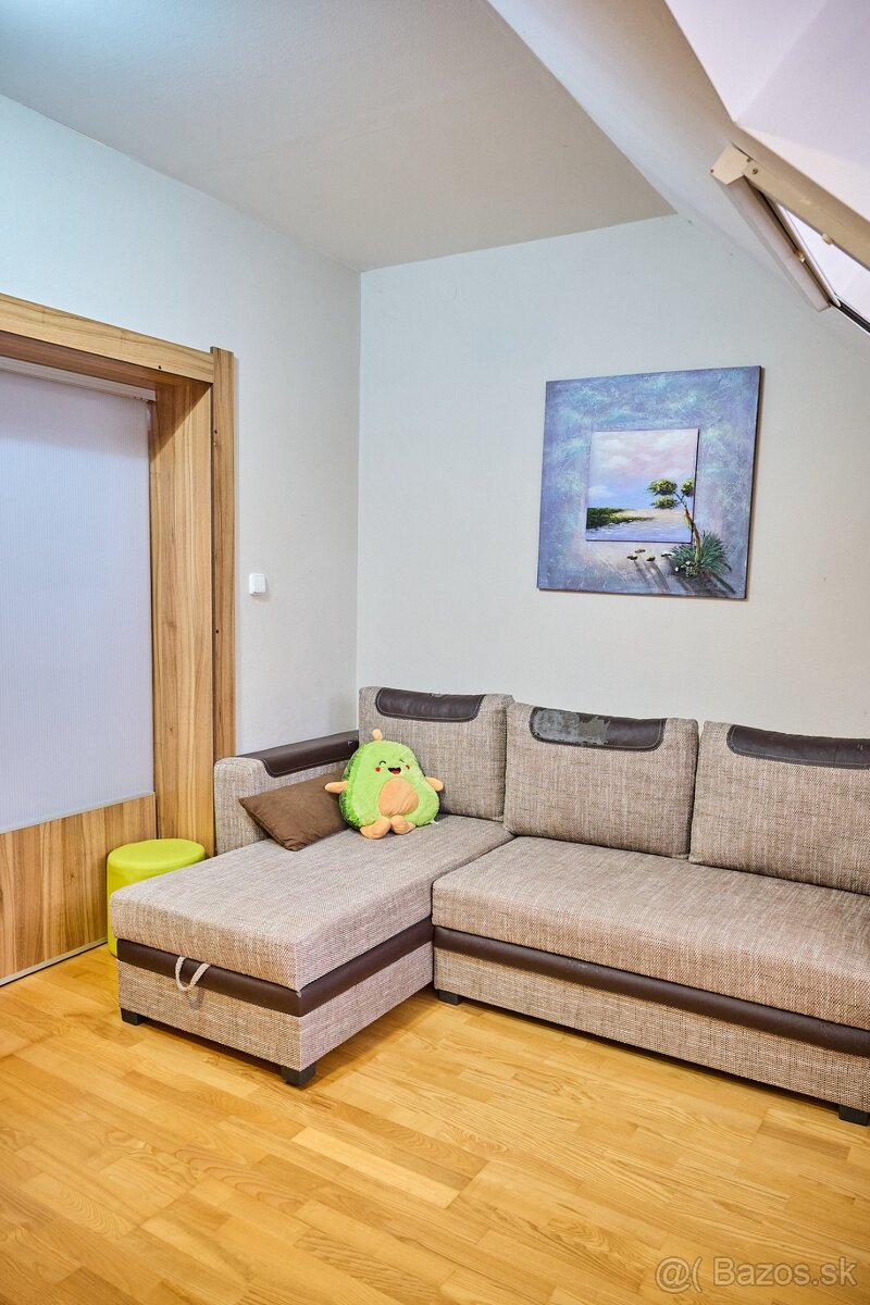 Predám 7 izbový rodinný dom - 10