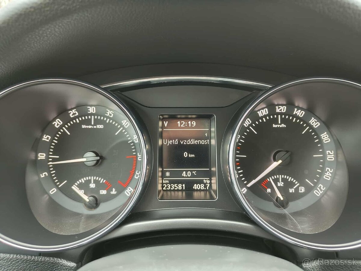 Škoda Superb combi 1.6 TDI CR DPF Comfort - 10