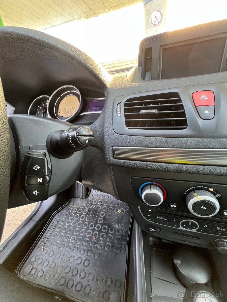 Renault Megane Grandtour 1.6 benzin, 2011 - 10