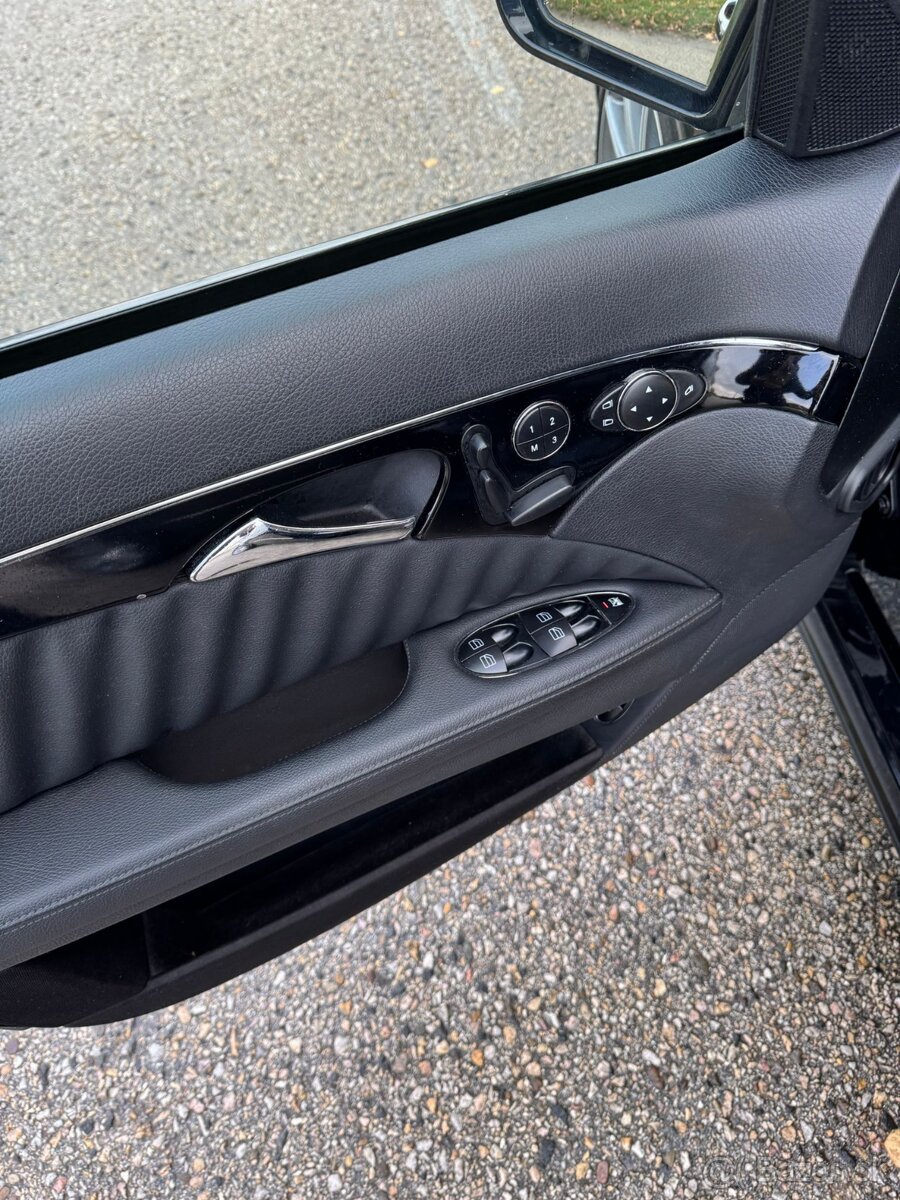 Mercedes Benz E55 AMG w211 - 10