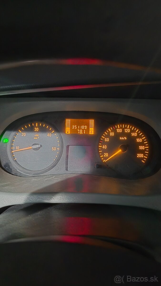 Opel Vivaro 2.0dci 66kw - 10