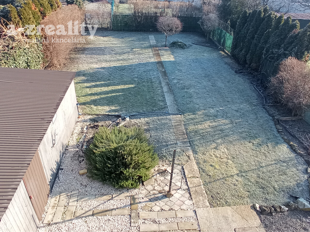 Rodinný dom v Komárne na prenájom - 10