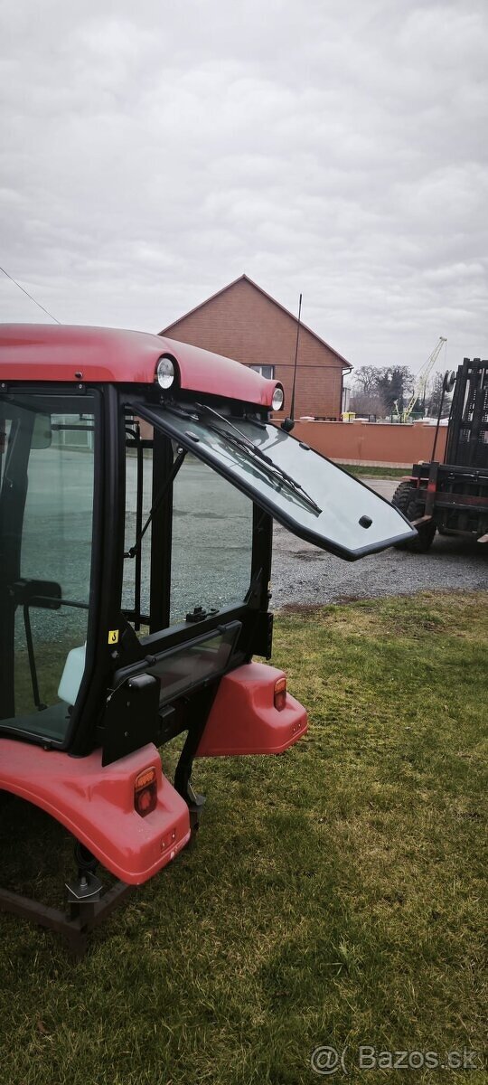 UNIVERSALNÍ TRAKTOROVÁ KABINA - 10