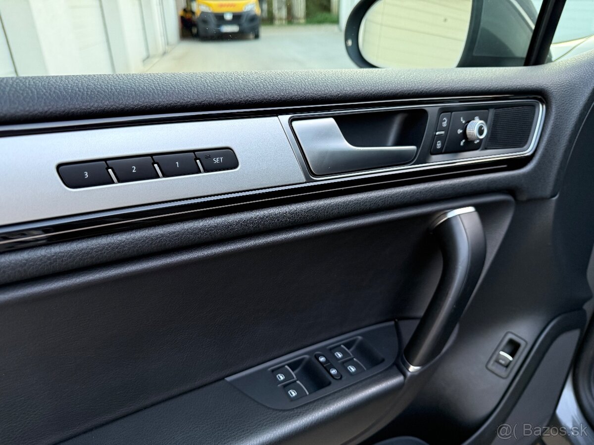 VW Touareg II 3.0 TDI V6 Executive - 10