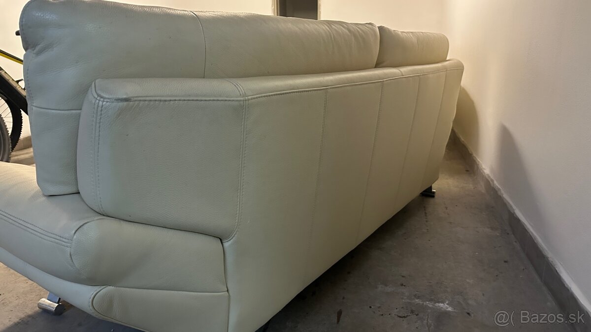 Bledá kožená sedačka 2+3 - 10