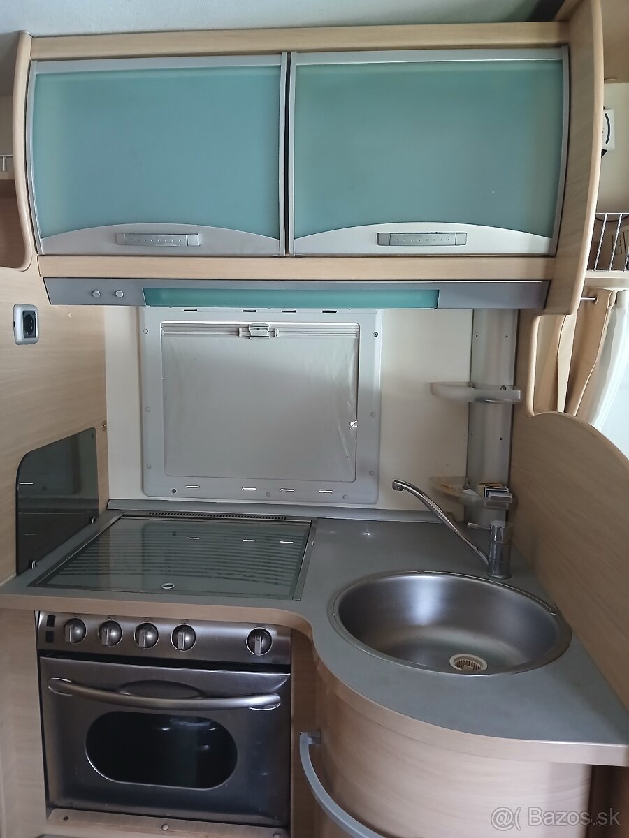 Predám autokaravan obytné- Alkovňa - 10