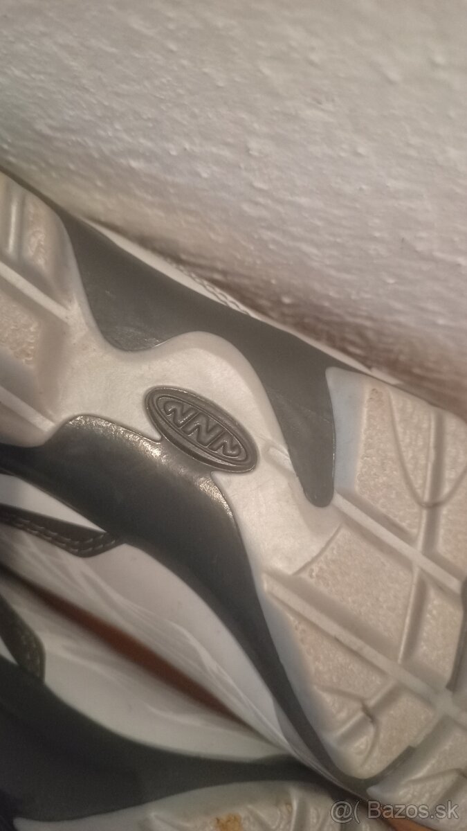 velkost 38 a 45 - bezkarske topanky FISCHER NNN - 10