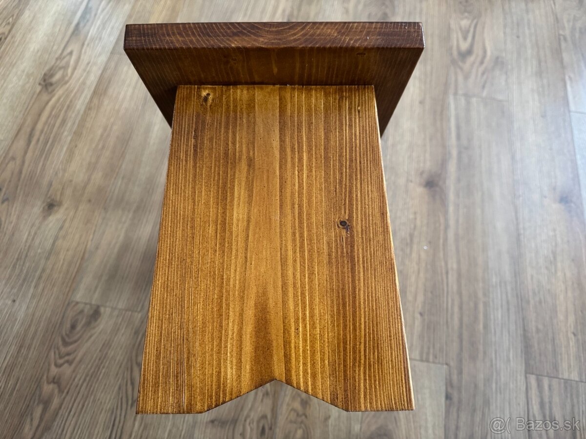 Drevený stolček, stolcek na sedenie - 10