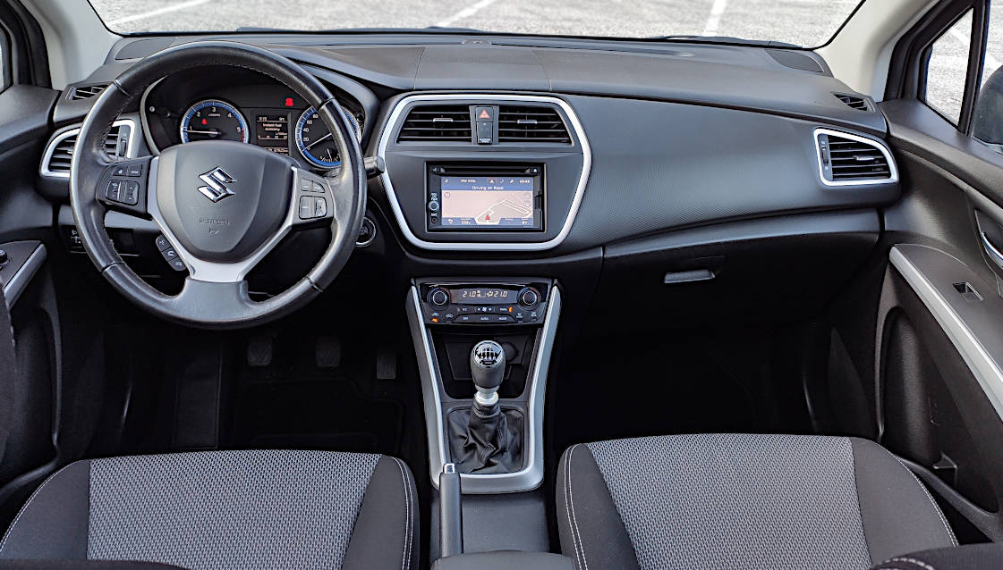 Suzuki SX4 S-Cross 1.6 DDiS - 10