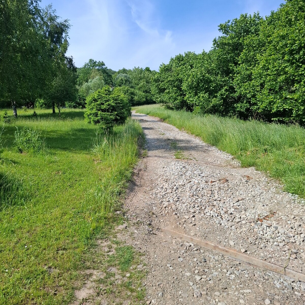 POZEMOK NA VÝSTAVBU REKREAČNEJ CHATY-REGETOVKA - 10