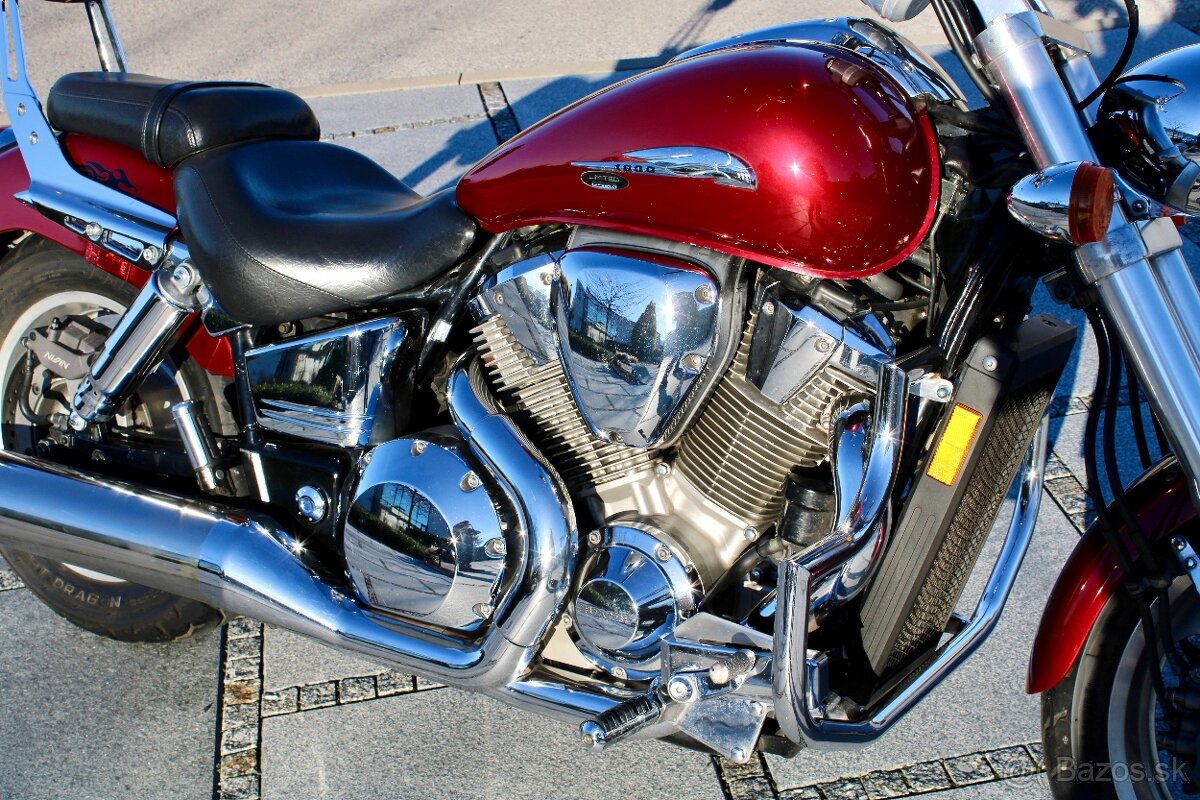 Honda VTX 1800 - 10