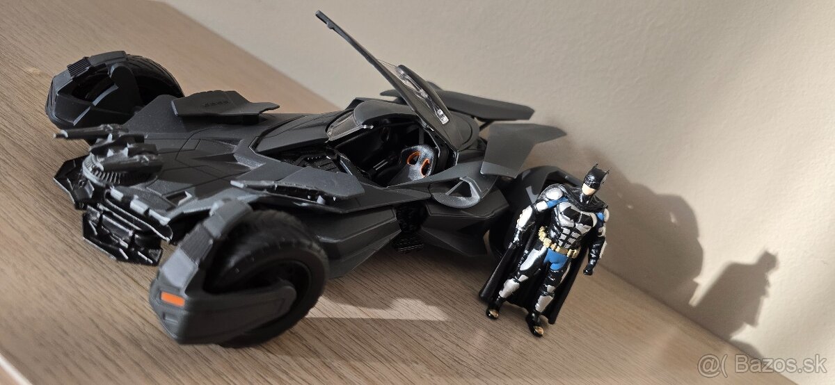 BATMAN JADA kovová kolekcia BATMOBILE, mierka 1:24 - 10