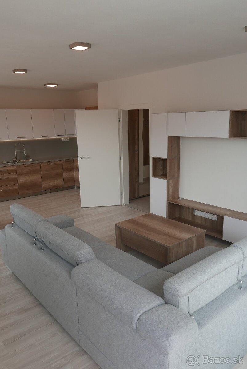 Realitný kancelária REALADR s.r.o. - 10