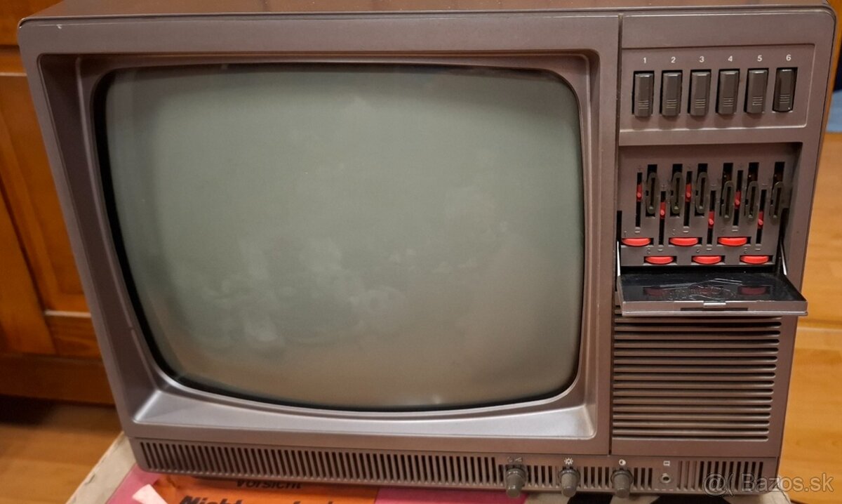 Predám vintage CRT TV Philips 12TX2501/20L - 10