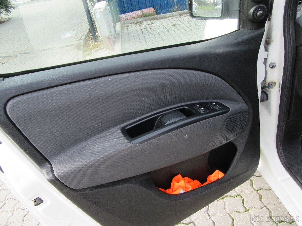 Fiat Dobló Panorama 1.6 MultiJet odpočet DPH - 10