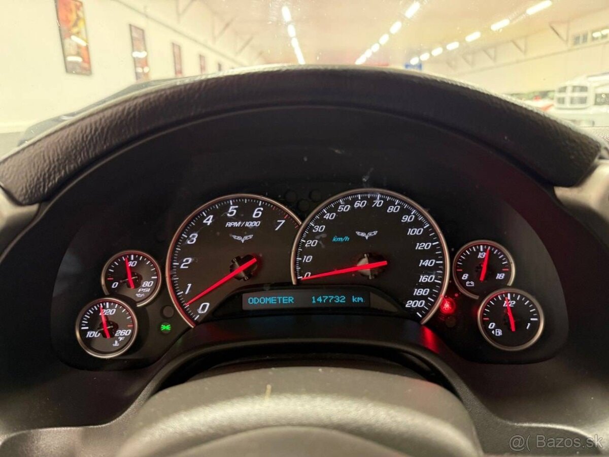 Chevrolet Corvette C6 z roku 2005 - 10