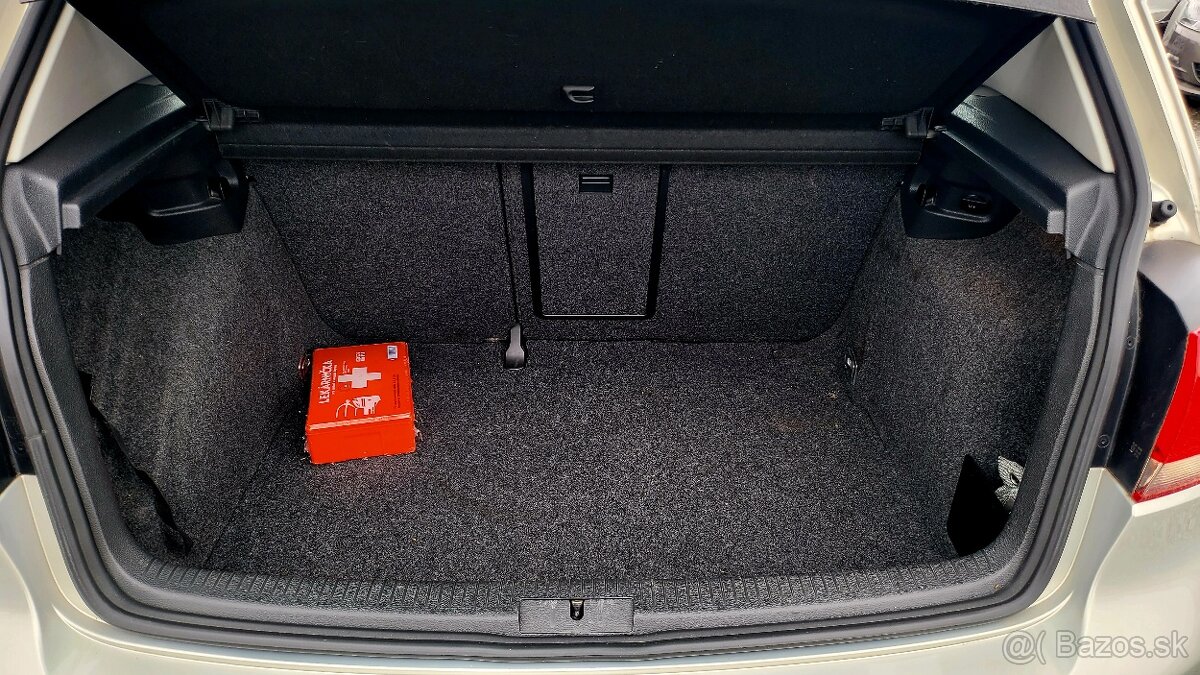 Volkswagen Golf 1.6-75kw Trendline DSG - 10