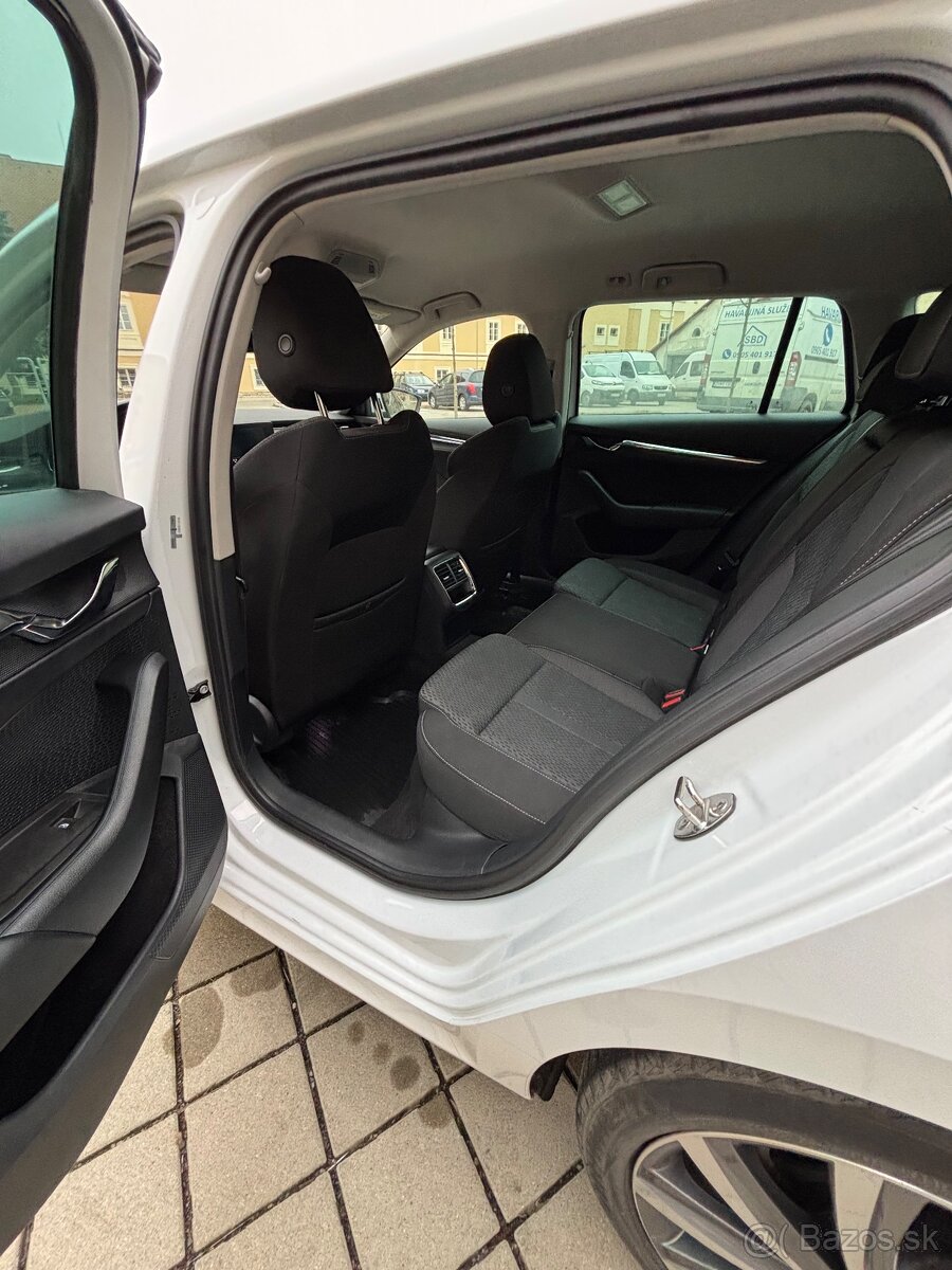 Škoda Octavia 4 Combi 2.0 TDI DSG Matrix Tažné - 10