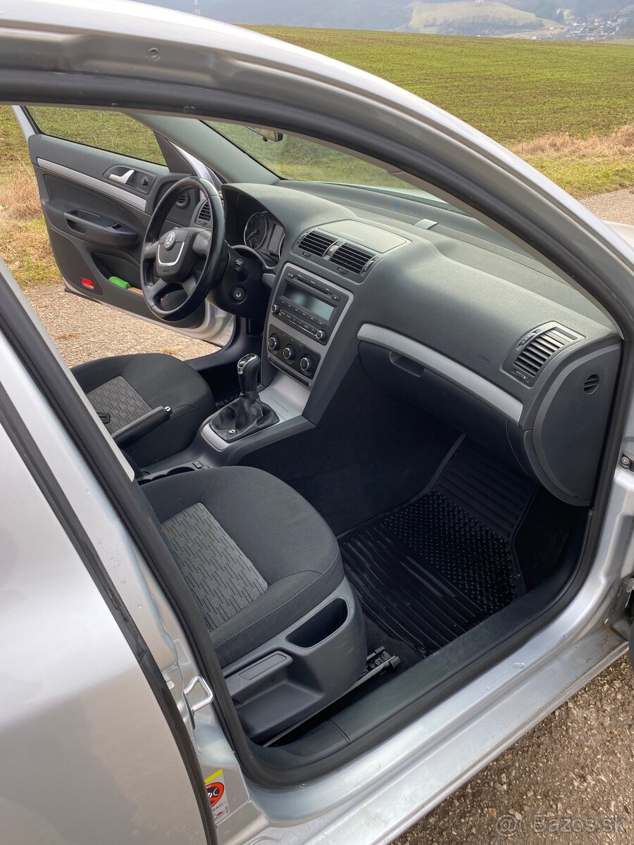 Škoda octavia 2 1.2TSI - 10