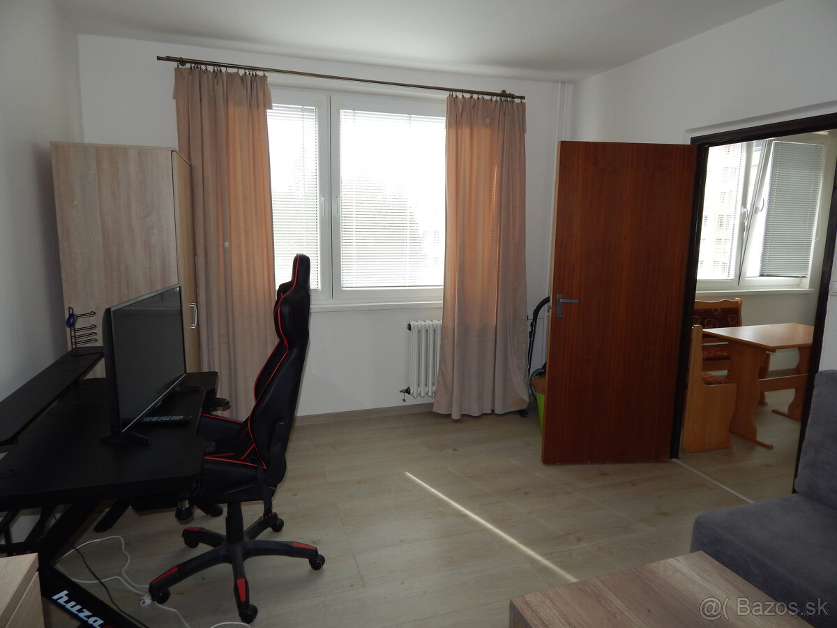 SPEKTRUM REALITY- Na PRENÁJOM komplet rekonštruovaný 1-izbov - 10