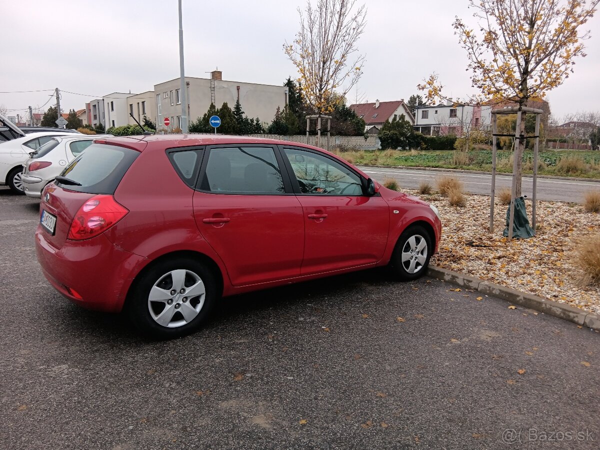 Predam Kia ceed 1,4 benzin 77kw rv.2008 - 10