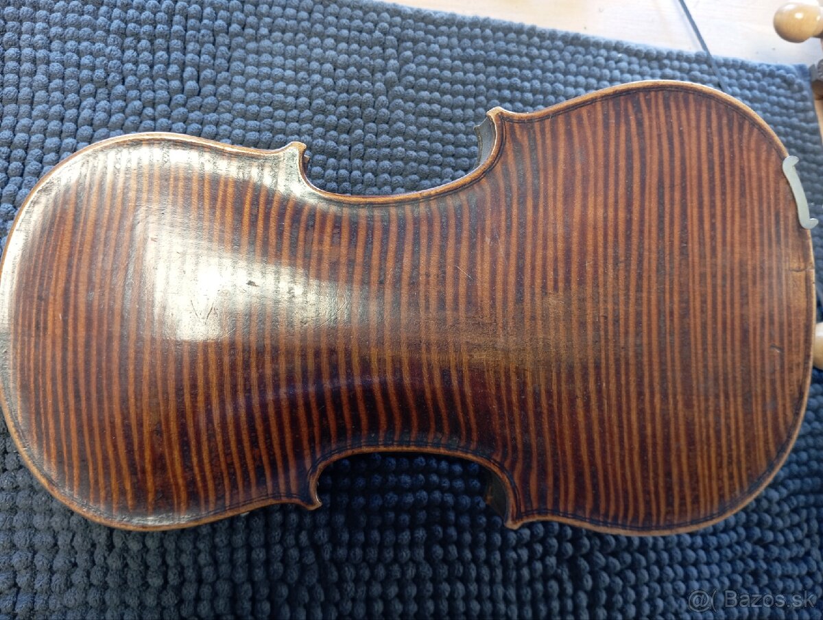 Husle 4/4, r.1885 - 10
