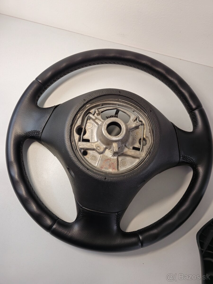 VOLANT BMW E90, E91, BMW X1 - 10