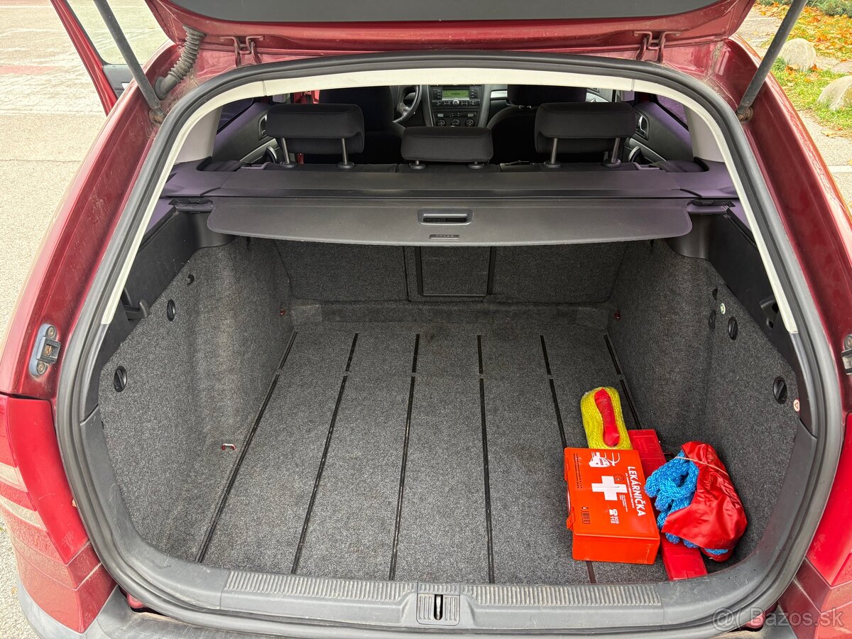 Škoda Octavia 2.0l Benzín. STK/EK 10/2027 - 10