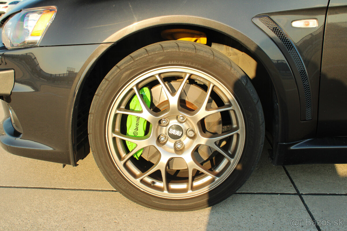 Mitsubishi Lancer EVO X 2.0 MIVEC Turbo 4WD TC-SST 4WD MR - 10