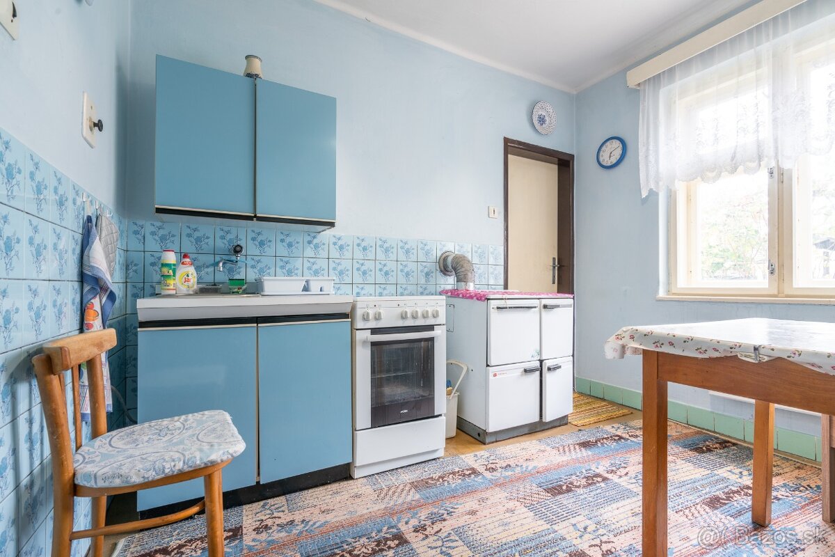 Rodinný domček v malebnej dedinke Stará Turá , časť Papraď - 10