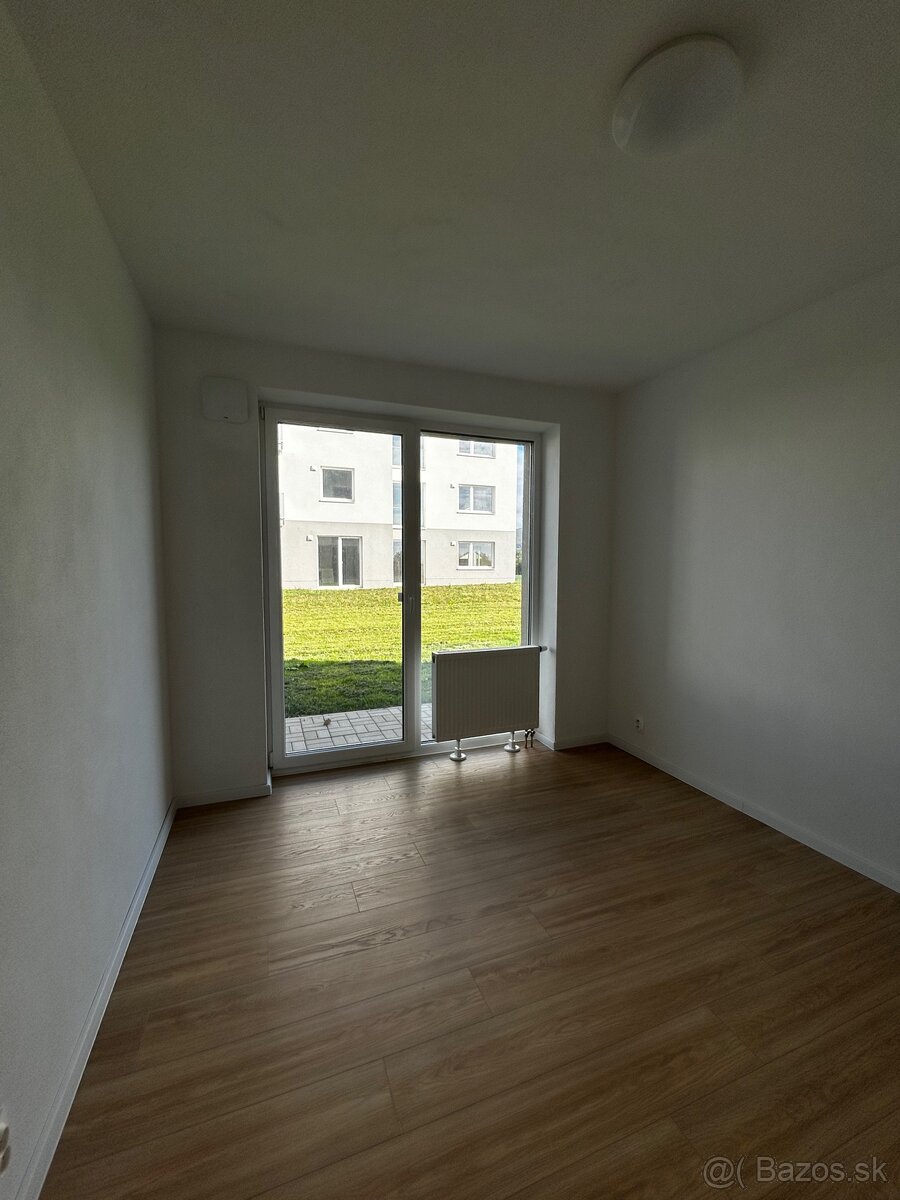 2- a 3- izbové byty do nájmu v Obytnom súbore Benát - 10