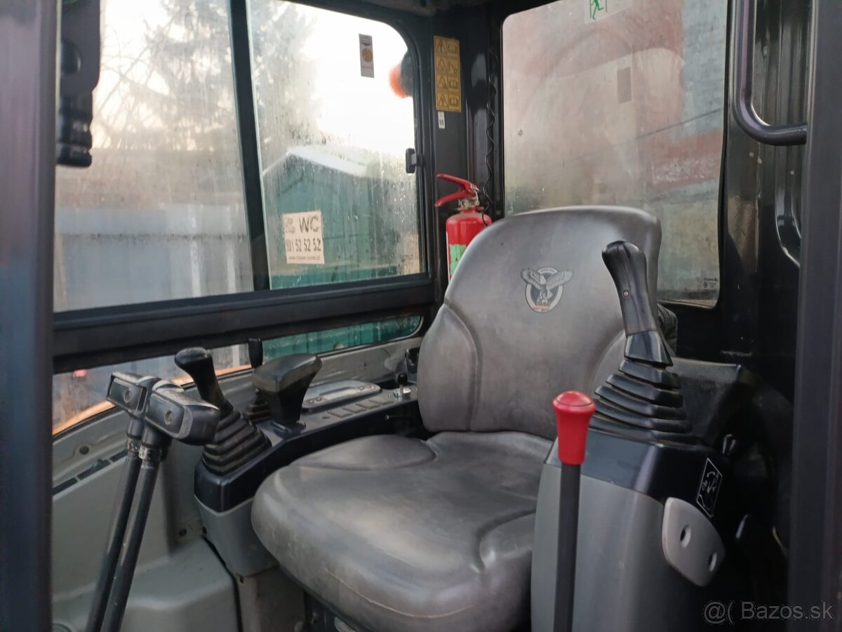 Pásový minibagr CASE CX 26C - 10