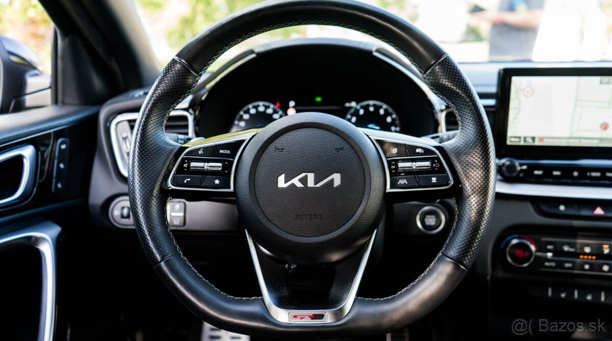 Kia Ceed SW 1.5 T-GDi GT-Line - 10