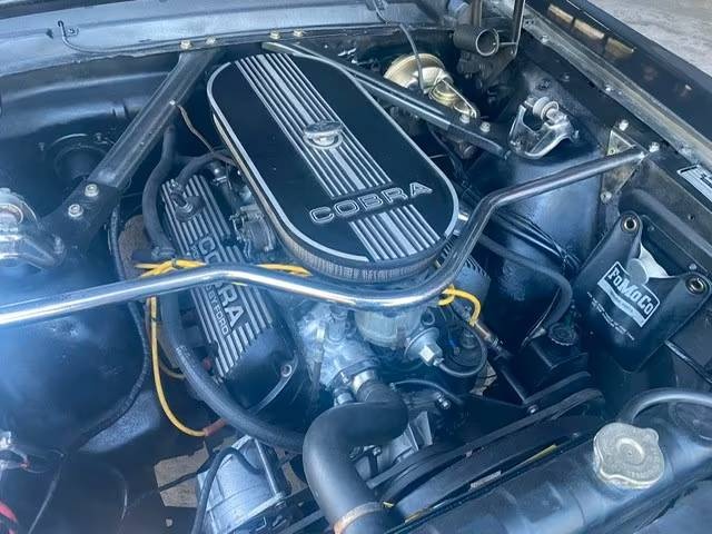 Ford Mustang Fastback A-Code z roku 1965 - 10