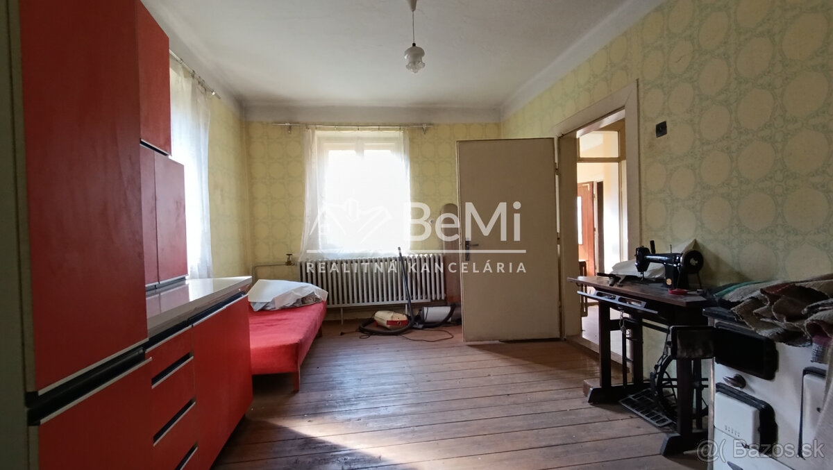 Dom v obci Henckovce, podpivničený,plynové kúrenie,2 studne - 10