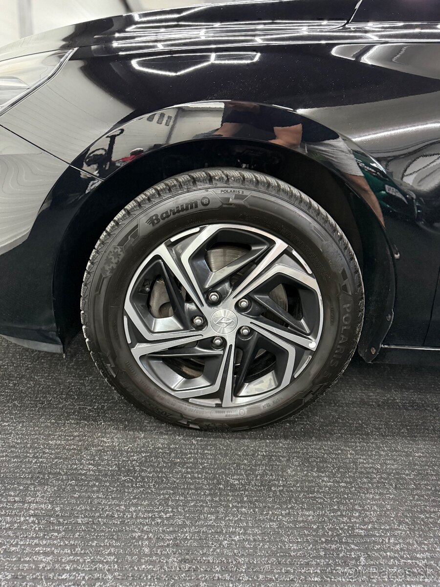 Hyundai i30 2022 1.5dpi atmosféra 81kw benzín FAMILY 1majitľ - 10