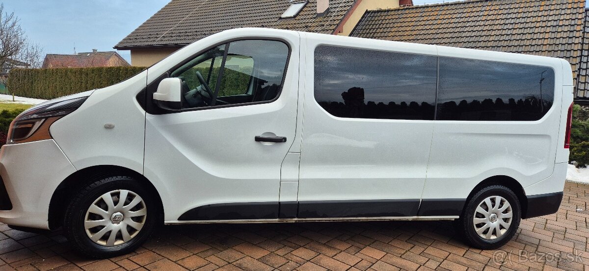 Renault Trafic 2.0 - 10