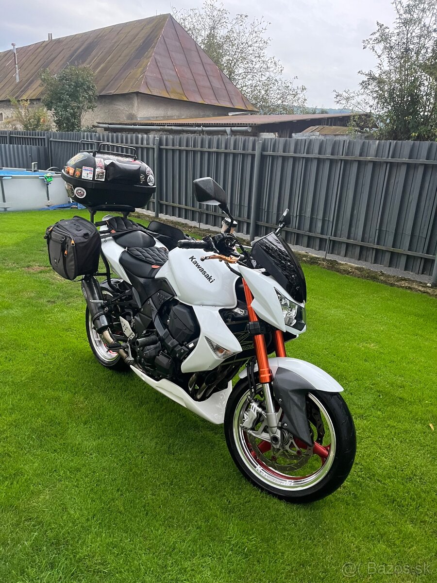 Kawasaki Z1000 - 10