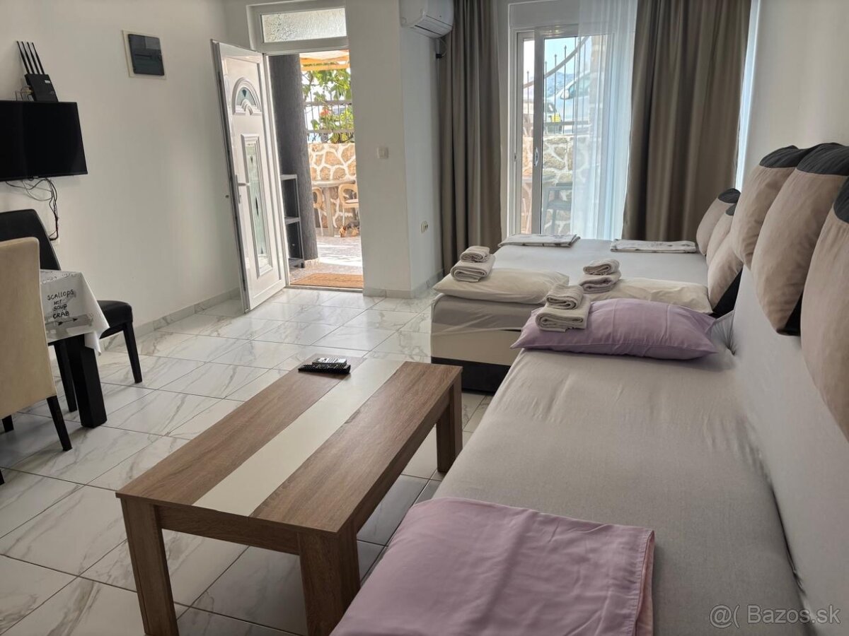 Apartmánový dom s bazénom priamo pri mori – Čierna Hora - 10