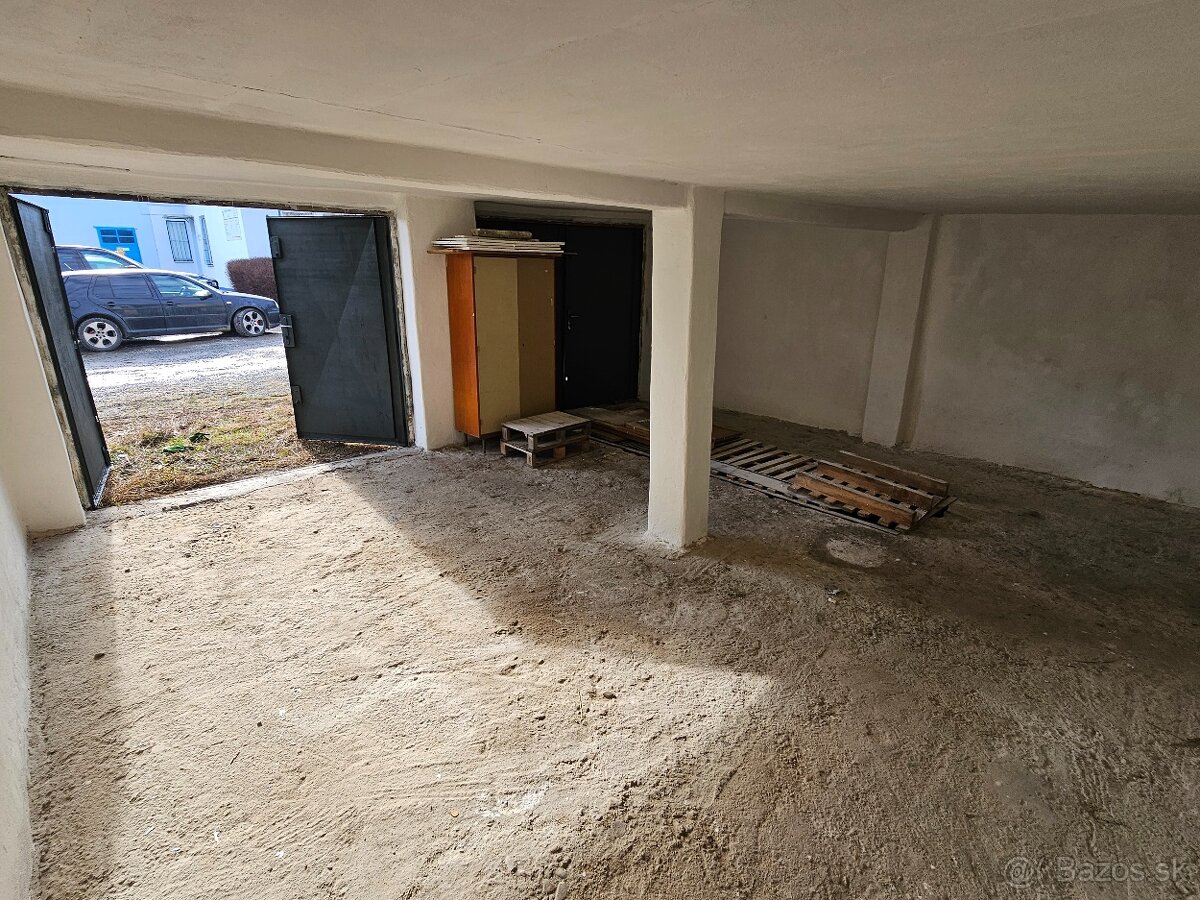 Predam dvoj garaz na sidlisku 2. - 10