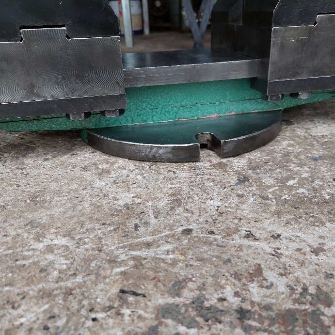 Prizmový , prizmatický zverák - 10