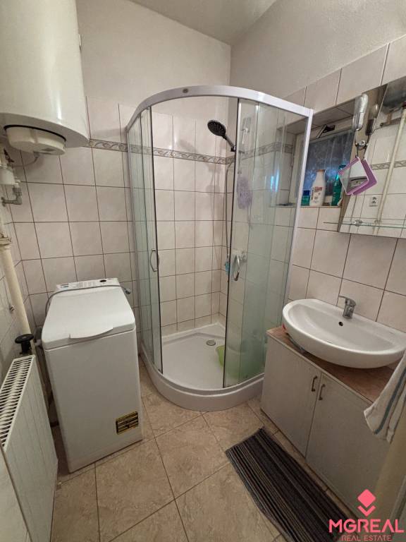 Zachovalý rodinný dom Kamanová - 10