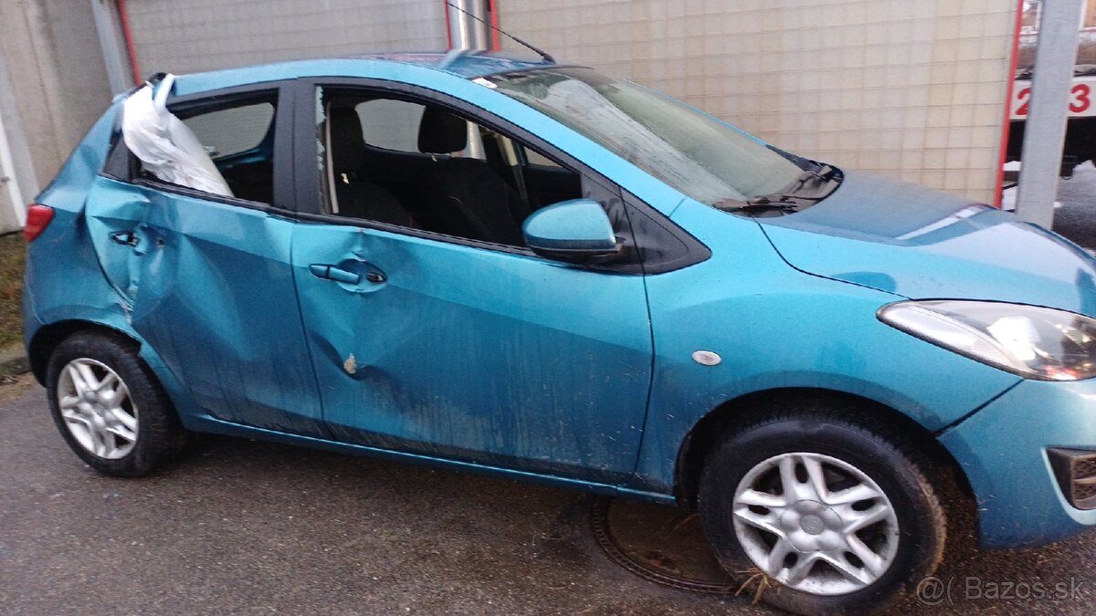 Mazda 2 1.35i rok 2007-13 153.200km - 10