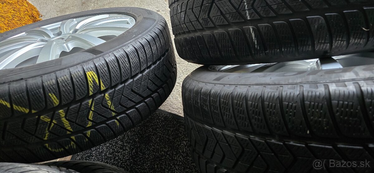 5x112,r18,8J,et35,Platin- 235-55-18 - Pirelli -TOP stav - 10