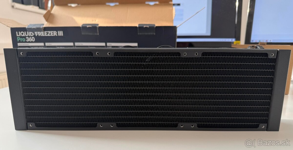 ARCTIC Liquid Freezer III Pro 360 čierna - 10