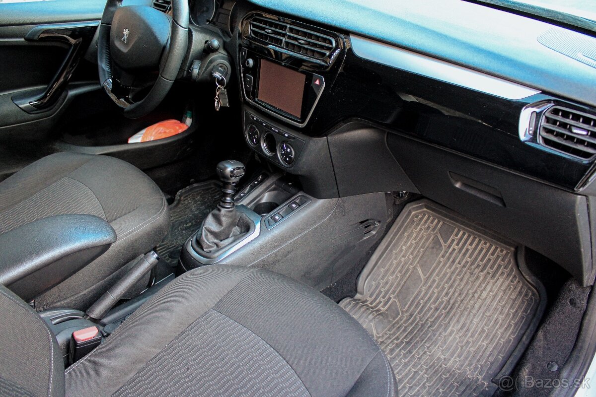 Peugeot 301 1.5 BlueHDI Style - 10