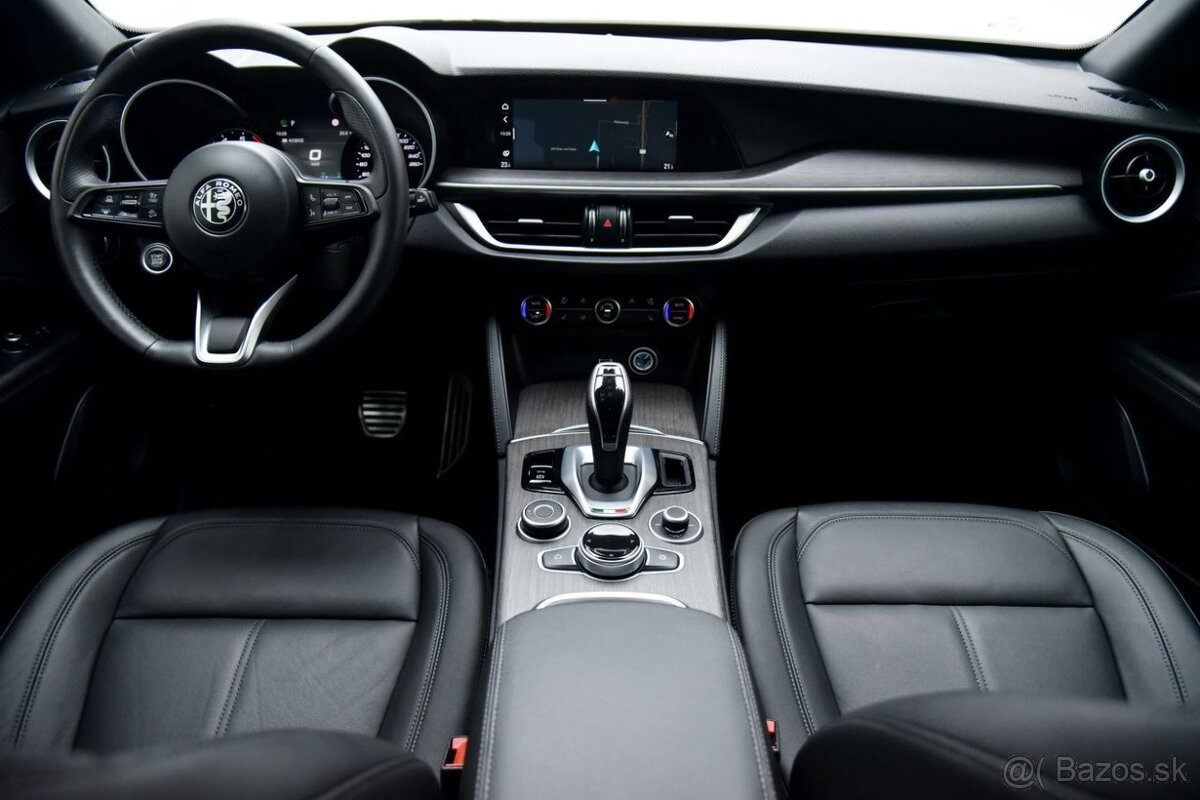Stelvio 2.0 Turbo Veloce Q4 A/T, Xenon, ACC, Keyless - 10